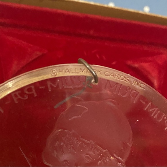 Vintage 1977 Hallmark Holiday Highlights Drummer Boy Acrylic Ornament - Picture 7 of 9